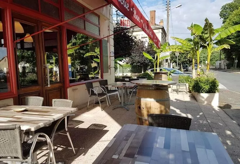 Hotelli Cafe De La Gare