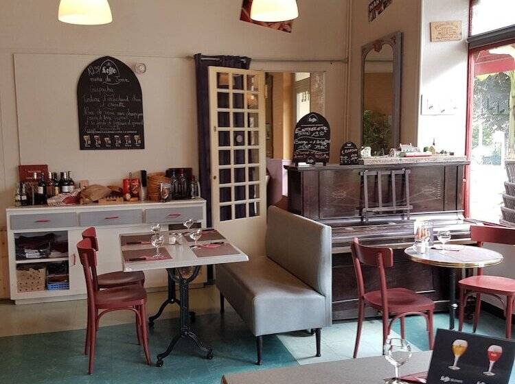 فندق Cafe De La Gare