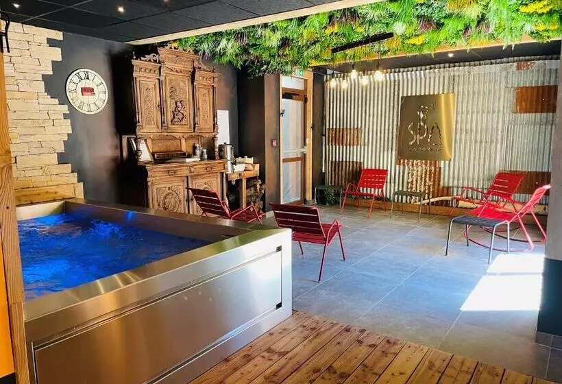 هتل Chamois Lodge