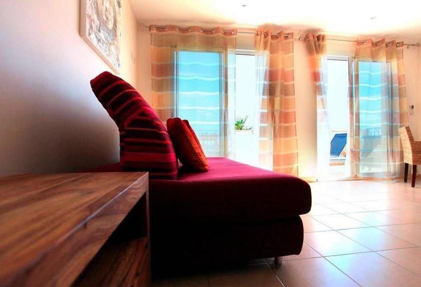 בית מלון כפרי De La Pyramide