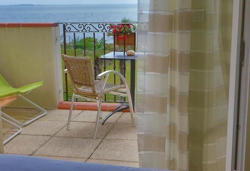 בית מלון כפרי De La Pyramide