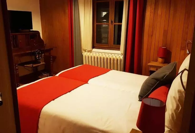 هتل Du Clocher