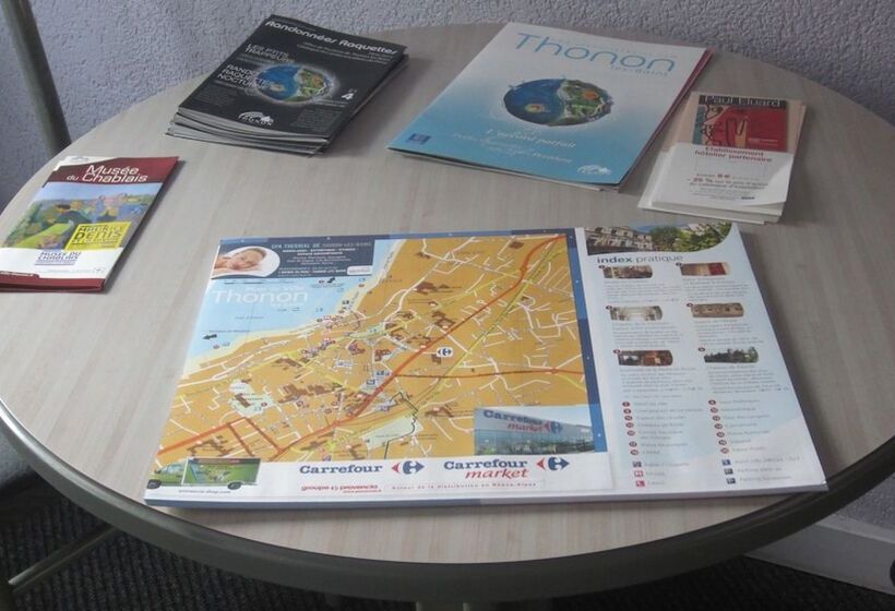 فندق Hôtel Café Du Palais