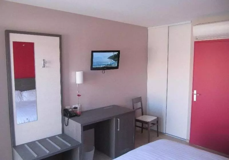 ホテル Hôtel Cantal Cottages