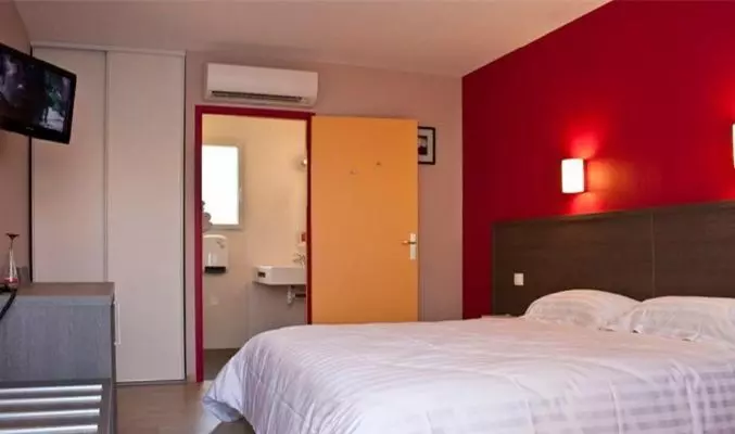 ホテル Hôtel Cantal Cottages