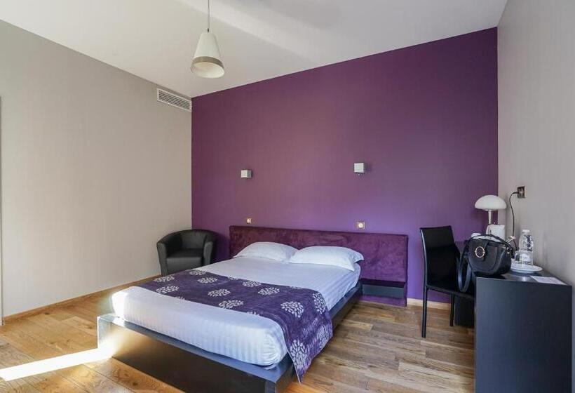 Отель Hôtel Château La Chèze Bordeaux Floirac