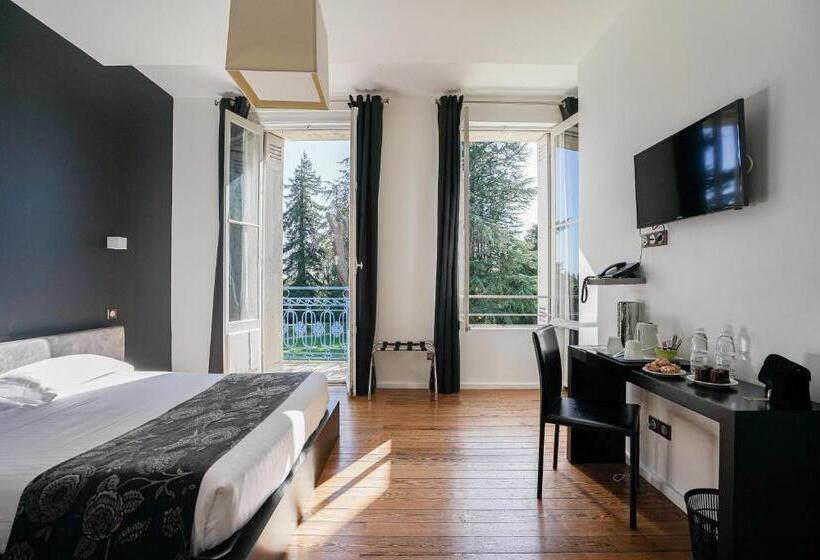 Отель Hôtel Château La Chèze Bordeaux Floirac