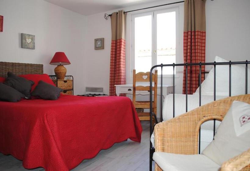 בית מלון כפרי Hôtel Restaurant Le Provençal