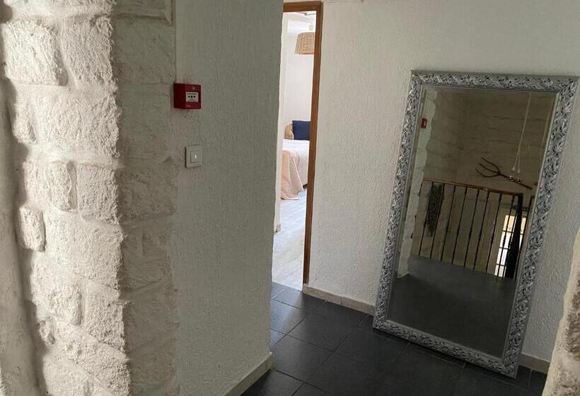 בית מלון כפרי Hôtel Restaurant Le Provençal