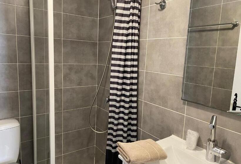 בית מלון כפרי Hôtel Restaurant Le Provençal