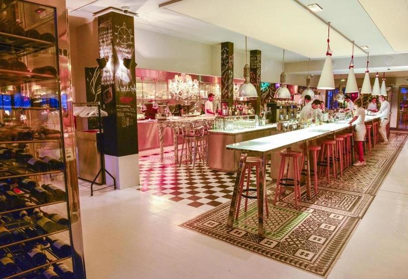 Отель La Corniche