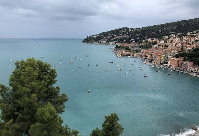 בית מלון כפרי La Regence