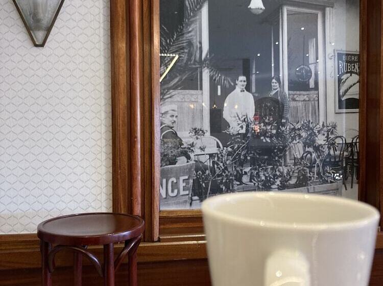 בית מלון כפרי La Regence