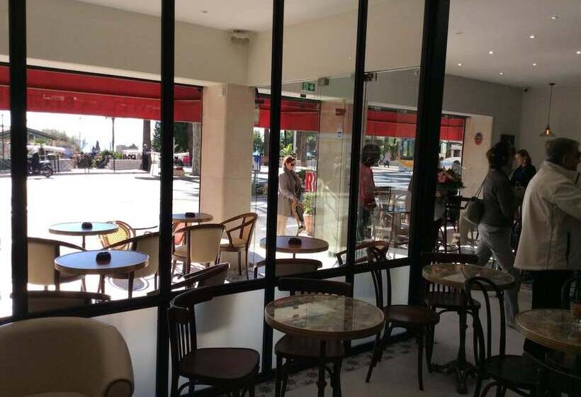 בית מלון כפרי La Regence