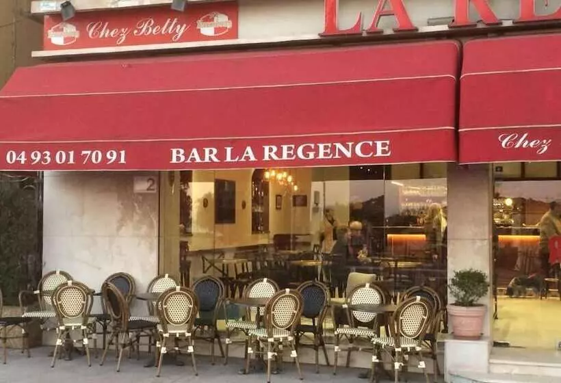 هتل La Regence