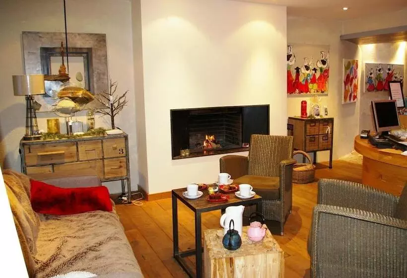 ホテル La Vinotière Chambres Appartements Spa