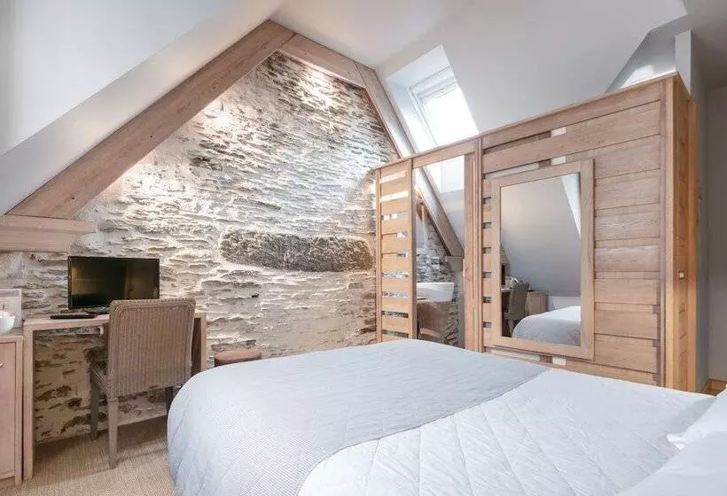 ホテル La Vinotière Chambres Appartements Spa