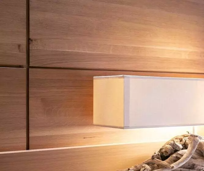 ホテル La Vinotière Chambres Appartements Spa