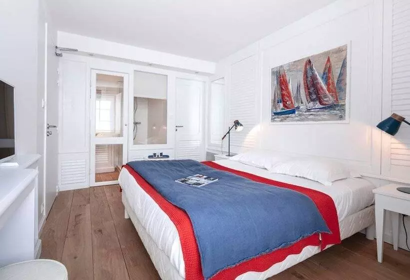 ホテル La Vinotière Chambres Appartements Spa