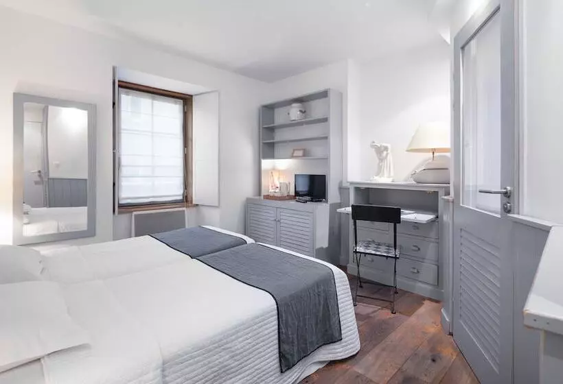 ホテル La Vinotière Chambres Appartements Spa