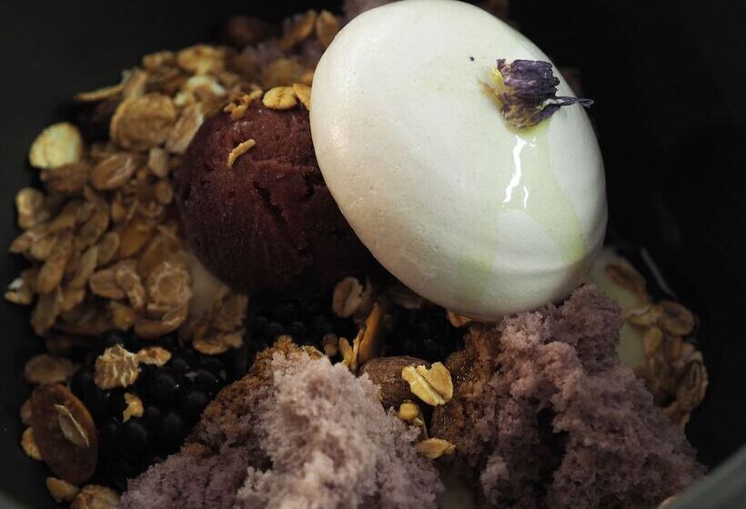 Отель Logis Le Castel Ac H