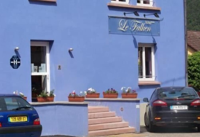 בית מלון כפרי Le Falken