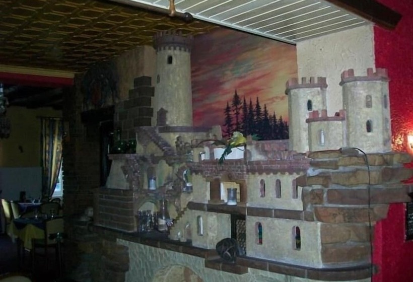 בית מלון כפרי Le Falken