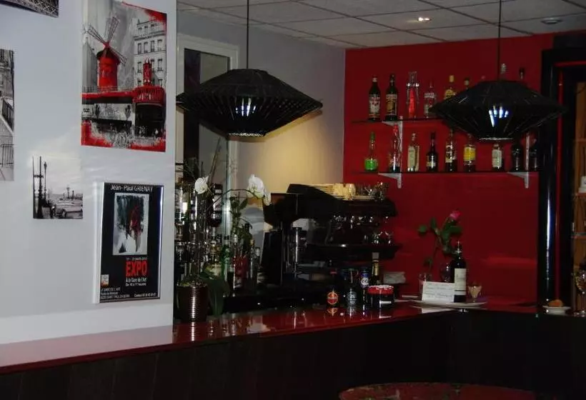Hotelli Bar Tabac Point Chaud L Ecureuil