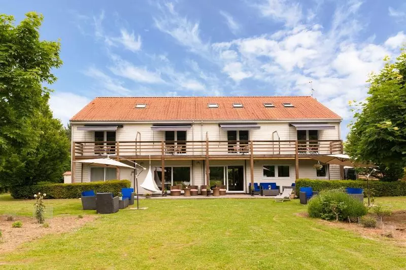 Hotelli Les Jardins D Ulysse, The Originals Relais