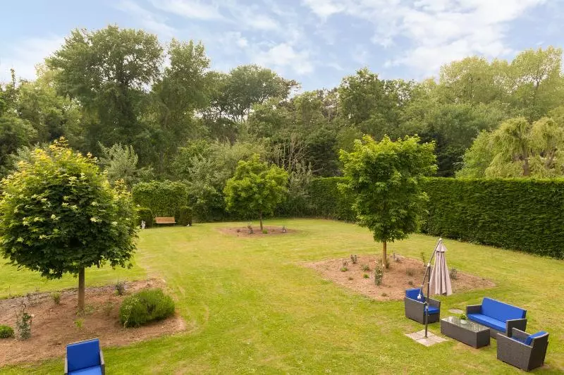 Hotelli Les Jardins D Ulysse, The Originals Relais
