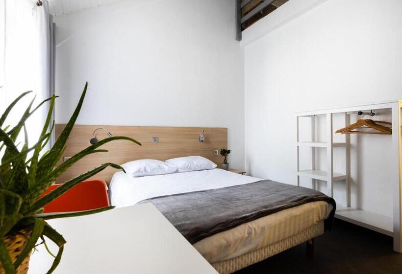 Отель Restaurant Espace Squash 3000