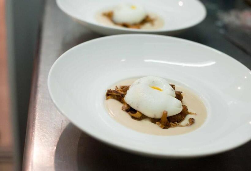 Отель Restaurant La Villa Arena