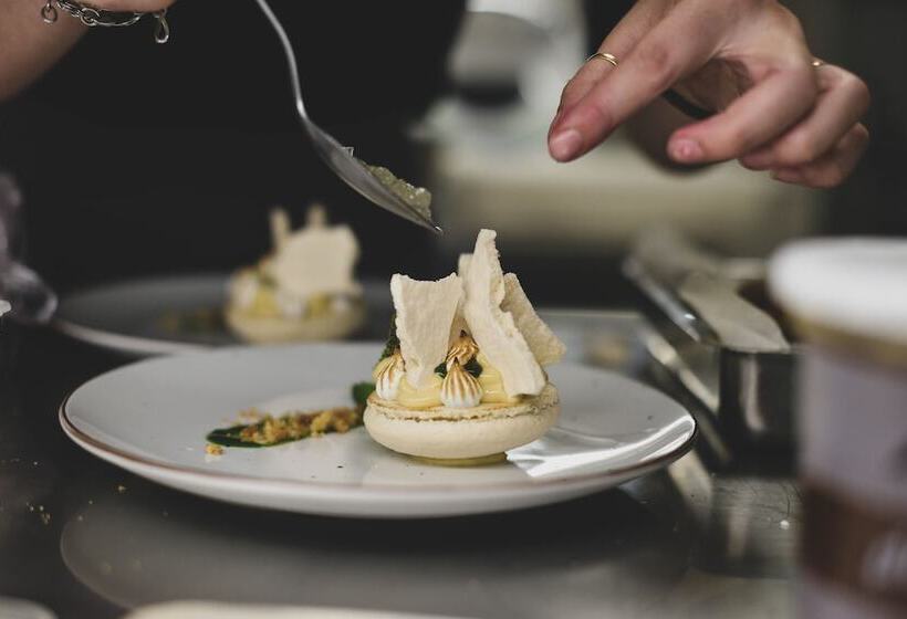 Отель Restaurant La Villa Arena