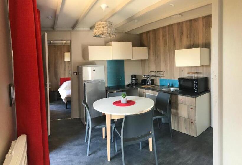 住所  Ferme Du Chateau