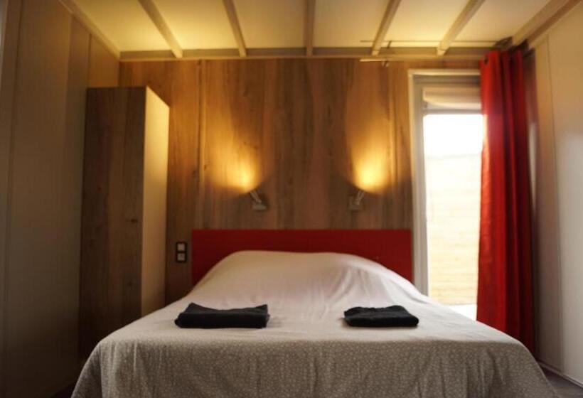 住所  Ferme Du Chateau