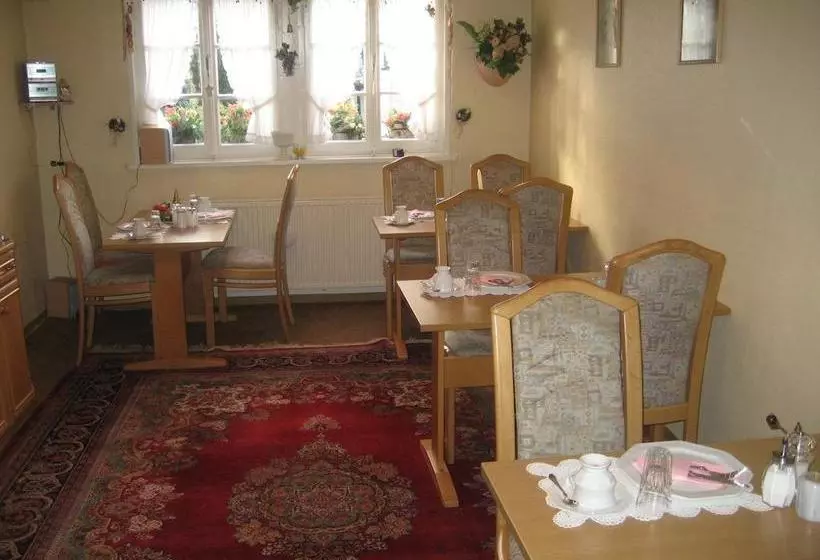 Aamiaismajoitus (B&B) Gästehaus Luise