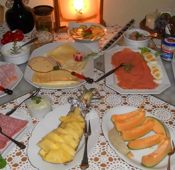 Aamiaismajoitus (B&B) Gästehaus Luise