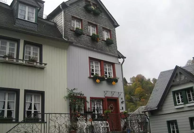 Aamiaismajoitus (B&B) Gästehaus Luise
