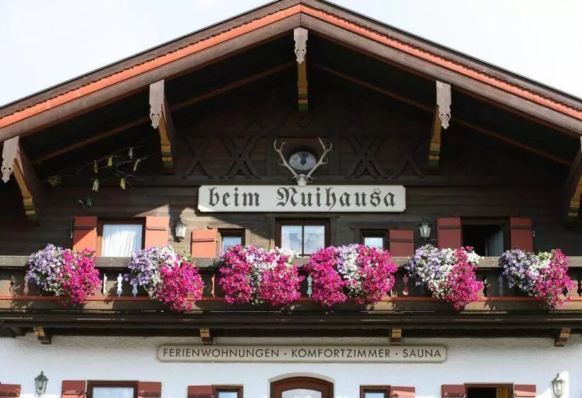 ホテル Beim Nuihausa