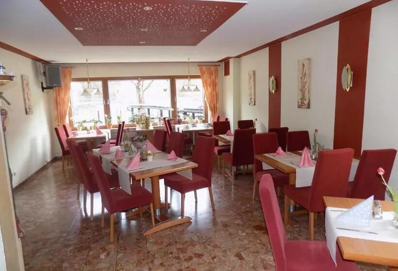 Hotelli Cafe Rosi