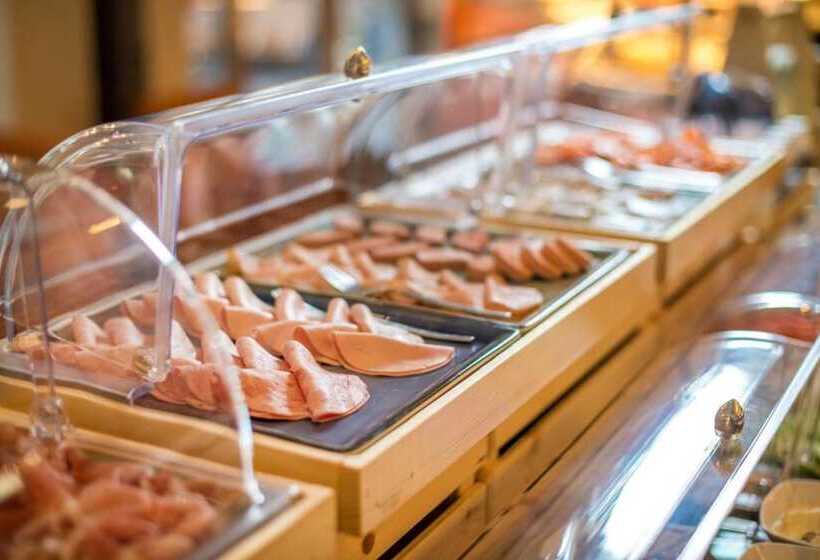 Отель Cochemer Jung