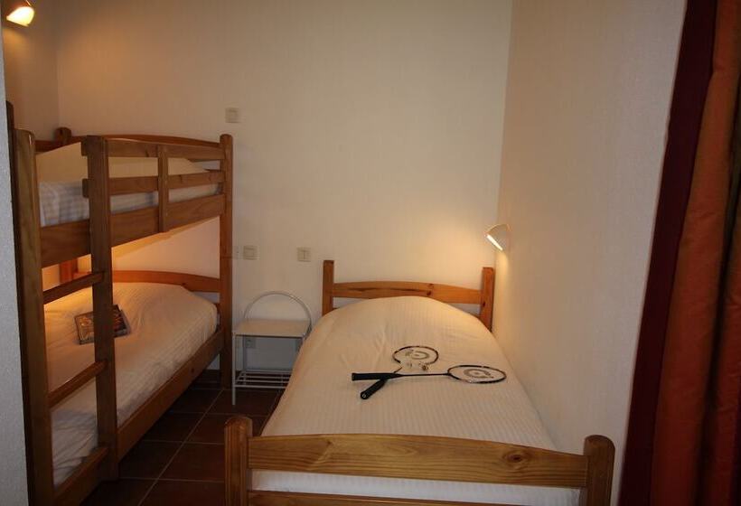 فندق Domaine Des Compouzines