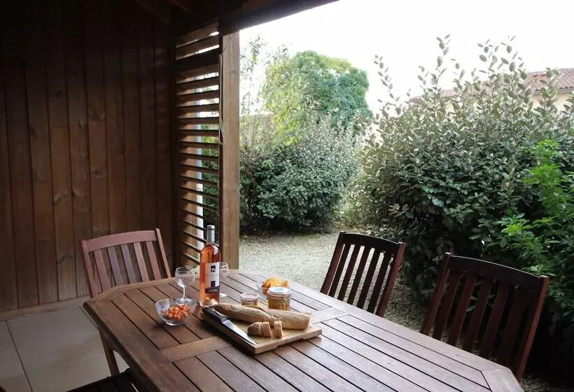 ホテル Domaine Des Compouzines
