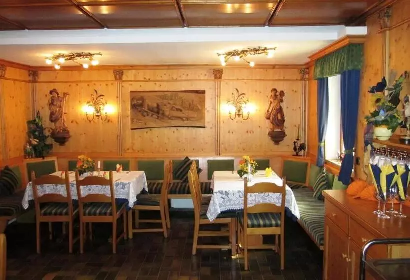 هتل Gasthof Rodachtal Mit Gästehaus Katharina