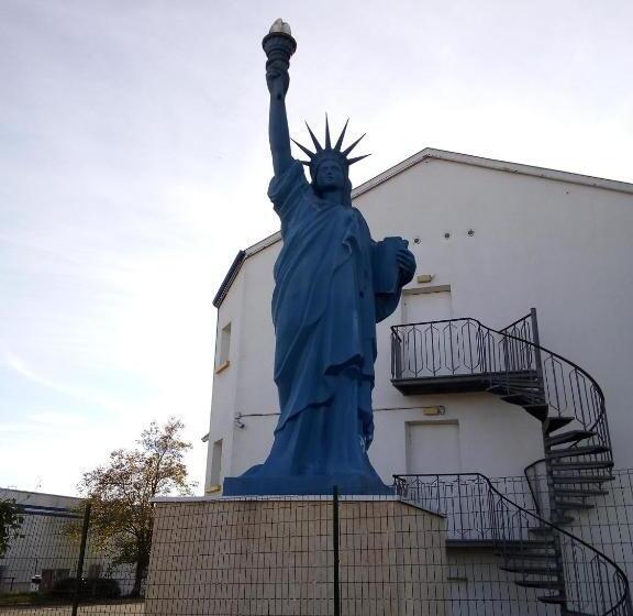 فندق Hôtel Noctuel Blois Sud