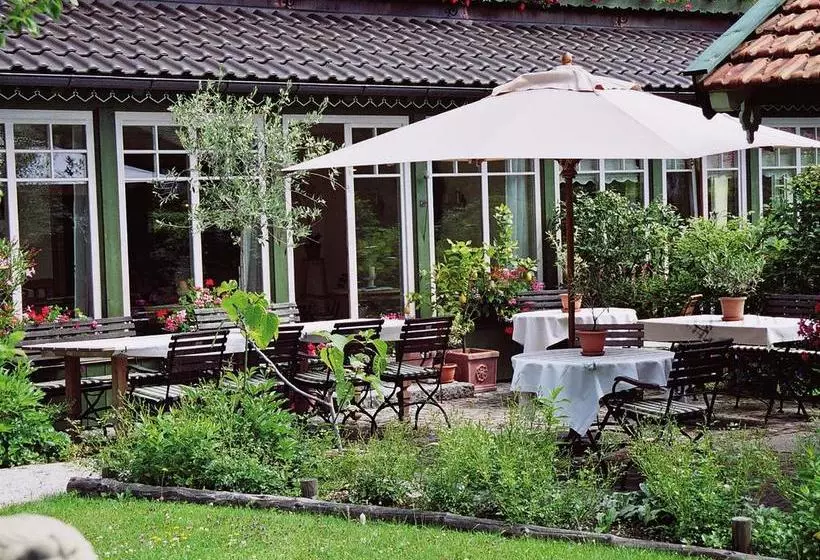 Hotelli Landhaus Benediktenhof