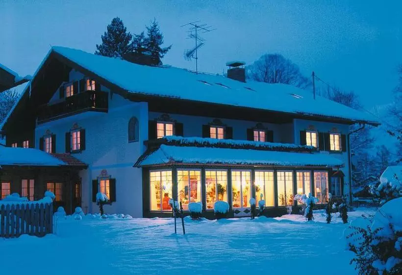 Hotelli Landhaus Benediktenhof