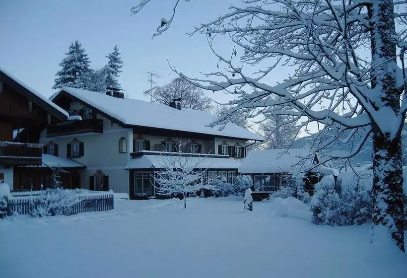 Hotelli Landhaus Benediktenhof