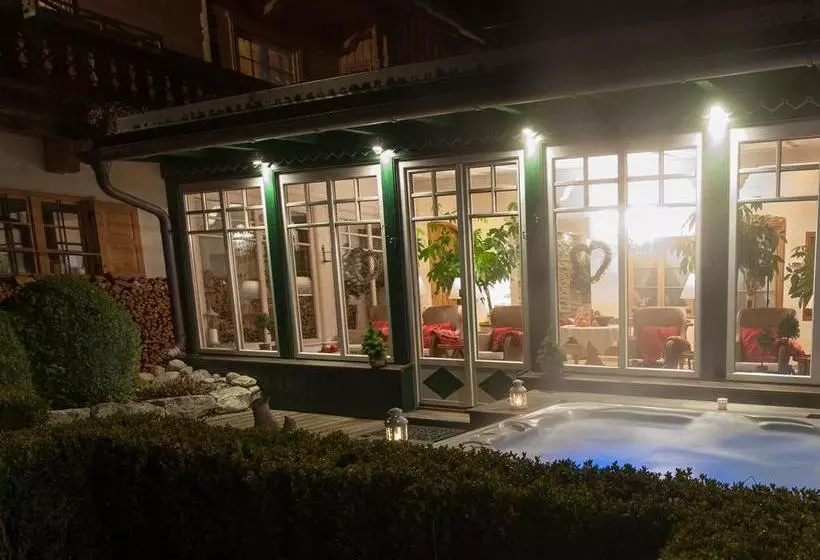 Hotelli Landhaus Benediktenhof