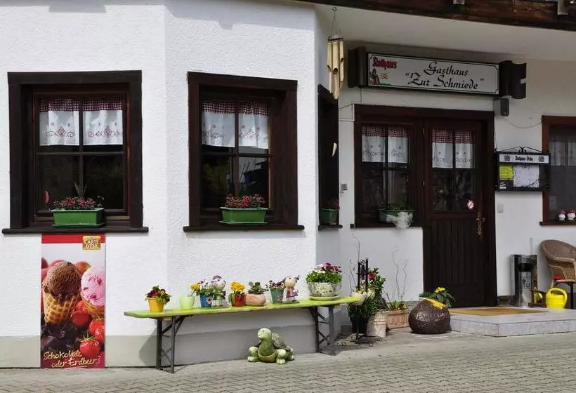 Hotelli Pension Gasthaus Zur Schmiede